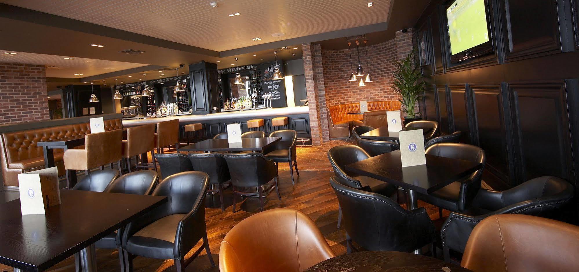 Village Hotel Manchester Ashton Exterior foto